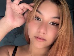 AprilPageX - blond female webcam at ImLive