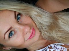 apetitecutie - female with black hair and  small tits webcam at ImLive