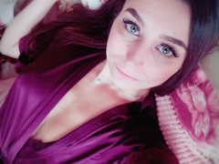 ArcticKissaX - female with brown hair and  small tits webcam at ImLive