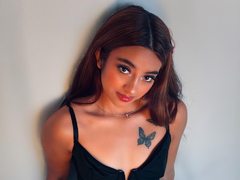 Ari_Rousse - female webcam at ImLive