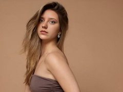 ArinaBelle from LiveJasmin