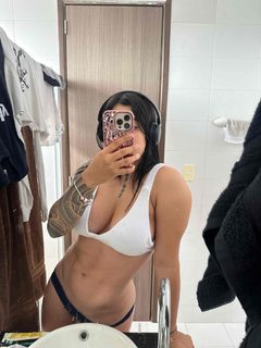 ScarlettJones_ - female with black hair webcam at ImLive