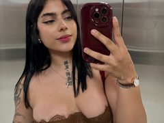 ScarlettJones_ - female with black hair webcam at ImLive