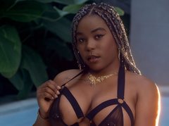 AshantiHopson - female with brown hair and  big tits webcam at LiveJasmin