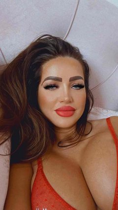 AsyaLora - female with brown hair and  big tits webcam at LiveJasmin