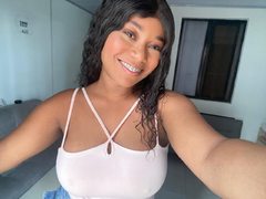 AvaRose - female with black hair and  big tits webcam at ImLive