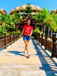 AvaTwist - female with black hair webcam at LiveJasmin