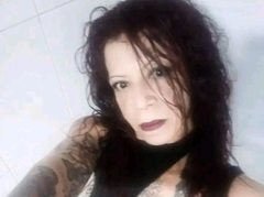 Axxy_Anny - female with red hair webcam at ImLive