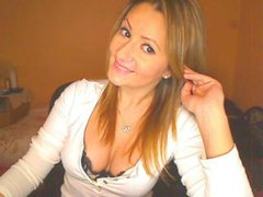 BabyBoooLove - female with brown hair and  small tits webcam at ImLive