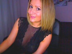 BabyBoooLove - female with brown hair and  small tits webcam at ImLive