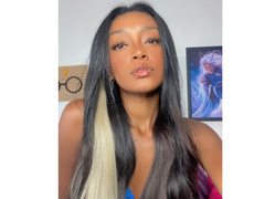 HannaBennett - female with black hair and  small tits webcam at ImLive