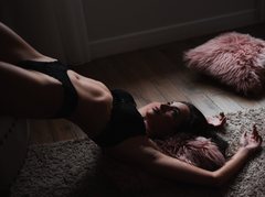 BarbaraMonroe - female with brown hair webcam at LiveJasmin