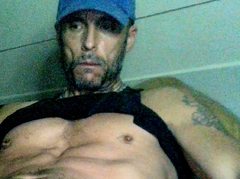 baz300 - male webcam at ImLive