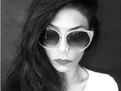 BEETLEJUICE - female with black hair webcam at ImLive