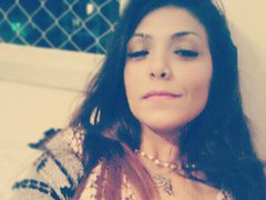 BEETLEJUICE - female with black hair webcam at ImLive