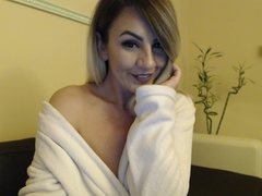 UrBeatrice - female with brown hair and  small tits webcam at ImLive