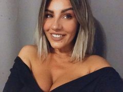 UrBeatrice - female with brown hair and  small tits webcam at ImLive