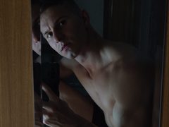 Beendoorguessman - male webcam at ImLive