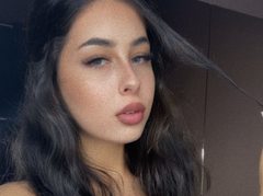 Beety_Anastasia from ImLive