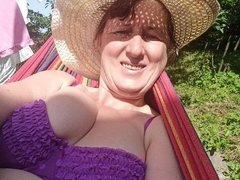 BellisimaAh - female with red hair and  small tits webcam at ImLive