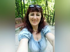 BellisimaAh - female with red hair and  small tits webcam at ImLive