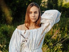 BethFleming - blond female webcam at LiveJasmin