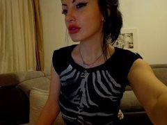 BlueAbbyy - female with brown hair and  big tits webcam at ImLive