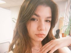 BonnieMitch - female with brown hair webcam at LiveJasmin