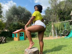 BootyliciousBustyxx - female with black hair and  big tits webcam at ImLive