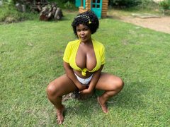 BootyliciousBustyxx - female with black hair and  big tits webcam at ImLive