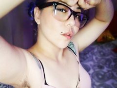 BunnyFlesh - female with black hair and  small tits webcam at ImLive