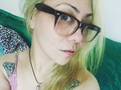 BunnyFlesh - female with black hair and  small tits webcam at ImLive