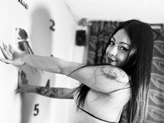 CamiSquirtt69 from ImLive