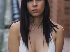 CamilaRussu - female with brown hair and  big tits webcam at LiveJasmin