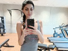 CandiceSummer - female with brown hair and  small tits webcam at ImLive