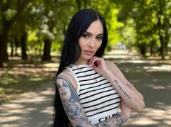 CandyJeannee - female with black hair webcam at ImLive