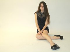 CandyMary222 - female with brown hair and  big tits webcam at ImLive