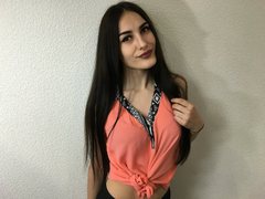 CandyMary222 - female with brown hair and  big tits webcam at ImLive