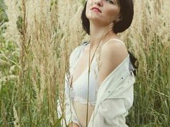 CandyOLime - female with brown hair and  small tits webcam at xLoveCam