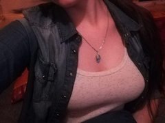 CanndyDi - female with brown hair and  small tits webcam at xLoveCam