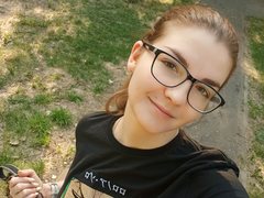 CanndyDi - female with brown hair and  small tits webcam at xLoveCam