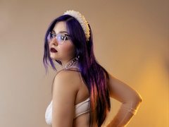 ScarlletLeen - female with  big tits webcam at ImLive