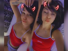 CarolinaCollins - female with black hair webcam at LiveJasmin