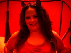 CarolineJones - female with brown hair and  big tits webcam at ImLive