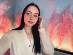 CaseyEvance - female with black hair webcam at LiveJasmin