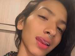 cami_arango from ImLive