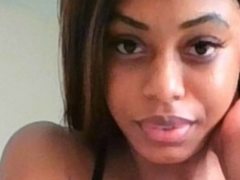 CedesBanks - female with brown hair webcam at ImLive