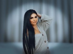 VanessaLogan - female with black hair webcam at ImLive