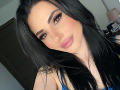 VanessaLogan - female with black hair webcam at ImLive