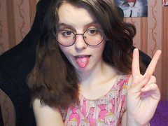 CharityRosemarie - female with brown hair webcam at ImLive
